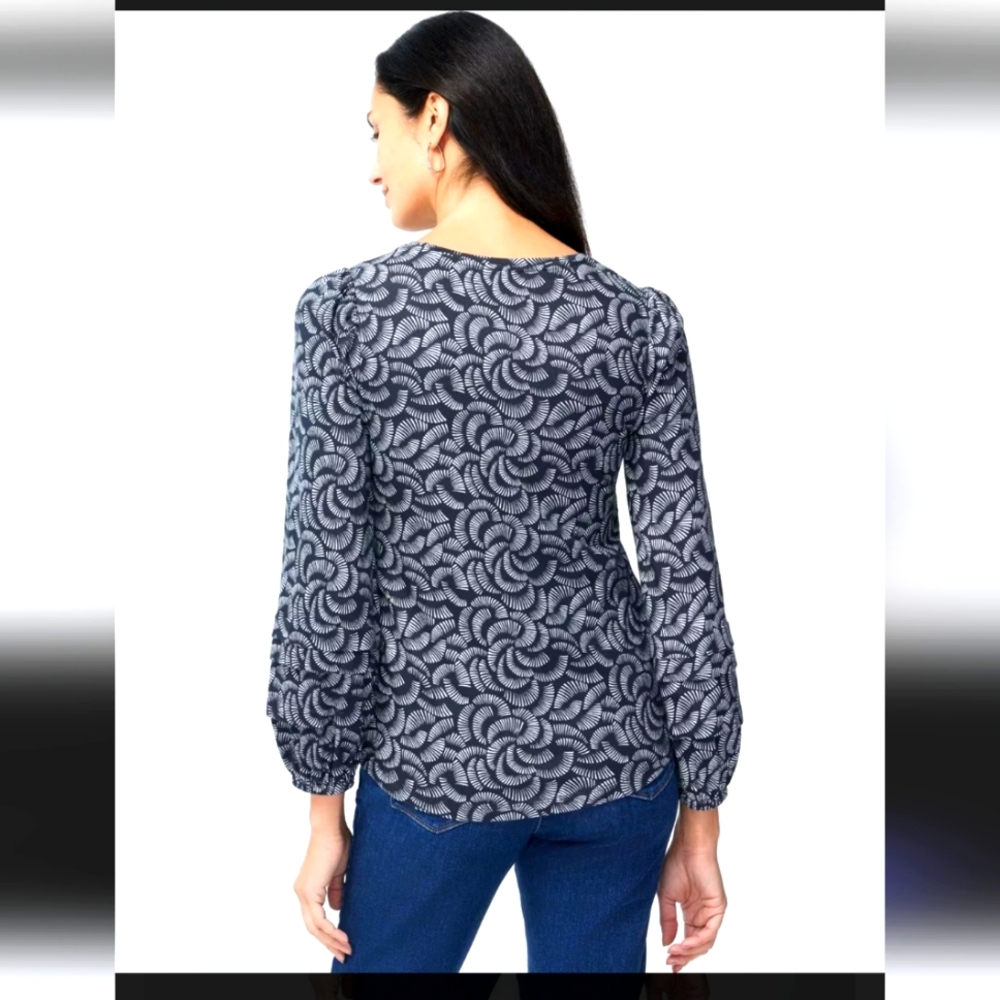CHICO'S long sleeve T-SHIRT charming fans BLACK & WHITE size medium - Picture 4 of 5